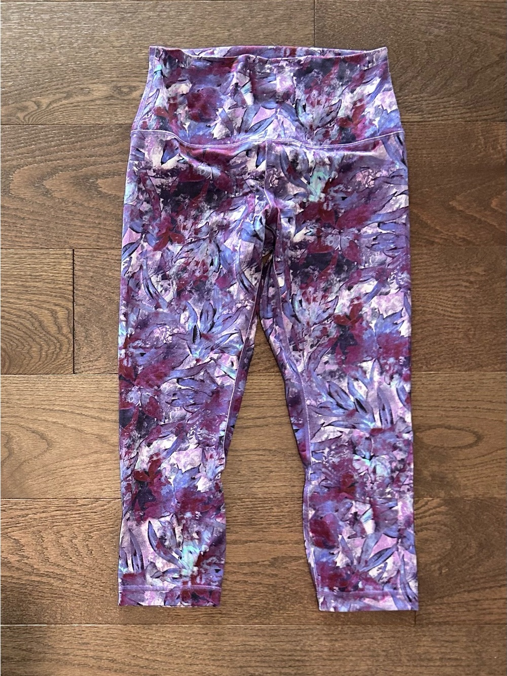 Lululemon Size 8 Align Leggings Crops 21"